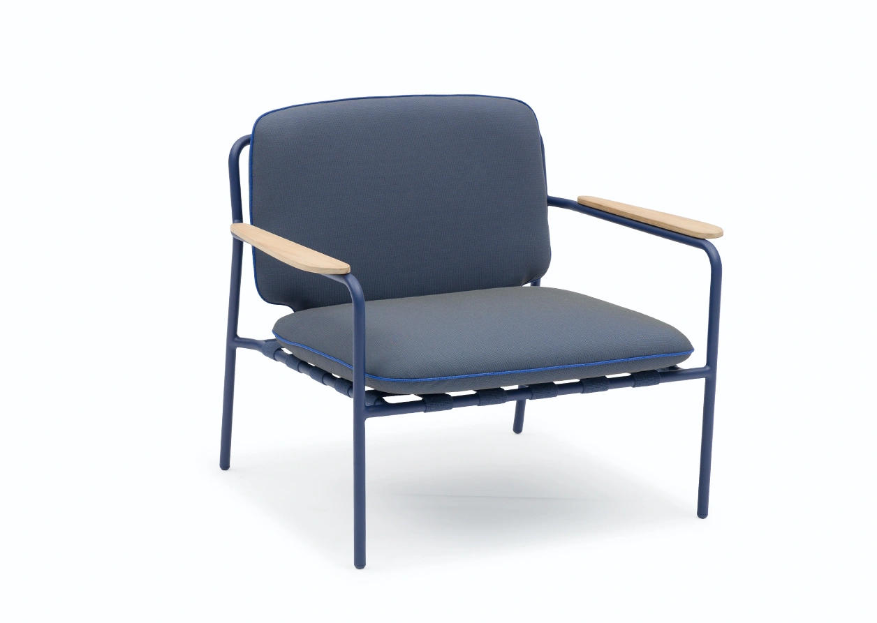 AURA 06-1743673911415